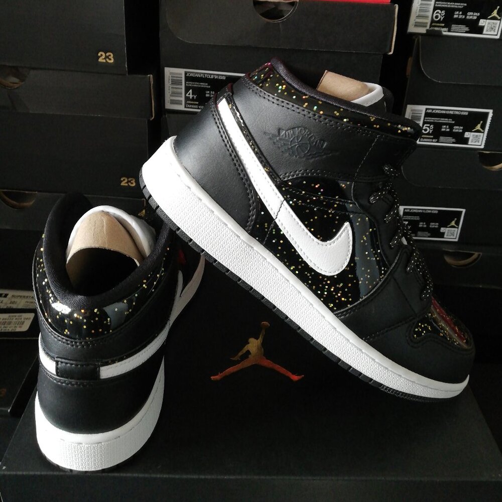 AIR JORDAN 1 SE MID "SPARKLE" WOMEN'S US SIZE 7.5 BRAND NEW IN BOX